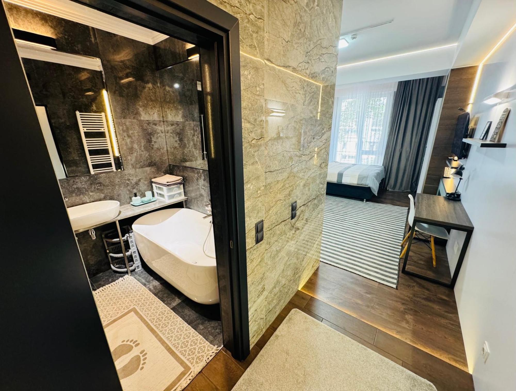 Rentnow Modern Lux Apartment In Centre Кишинёв Экстерьер фото
